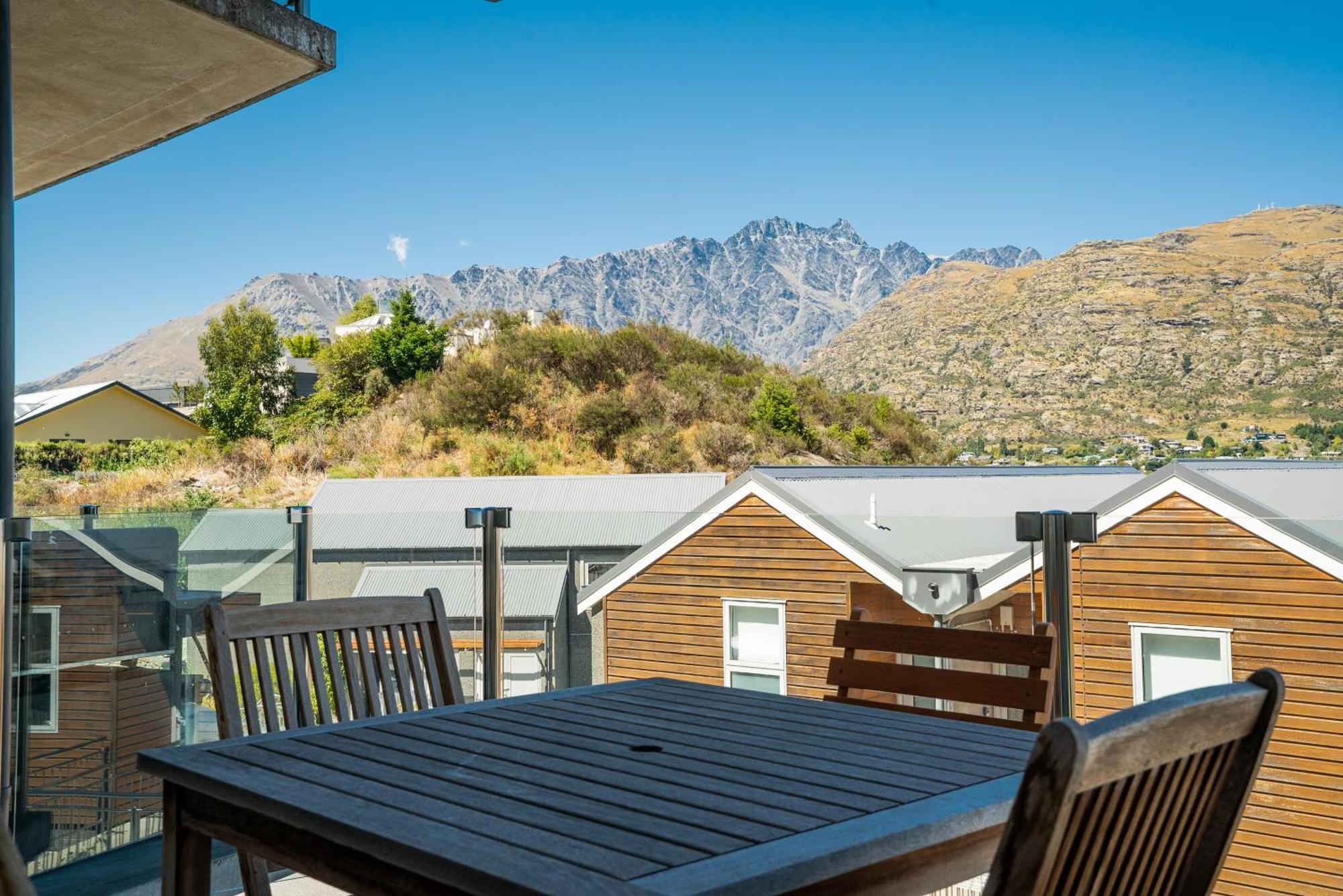 Lakeside Living - Modern 2-Bedroom Apartment Queenstown Exterior photo